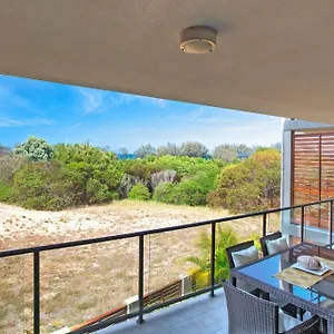 Loka Santi 10 - Beachfront Unit Apartment